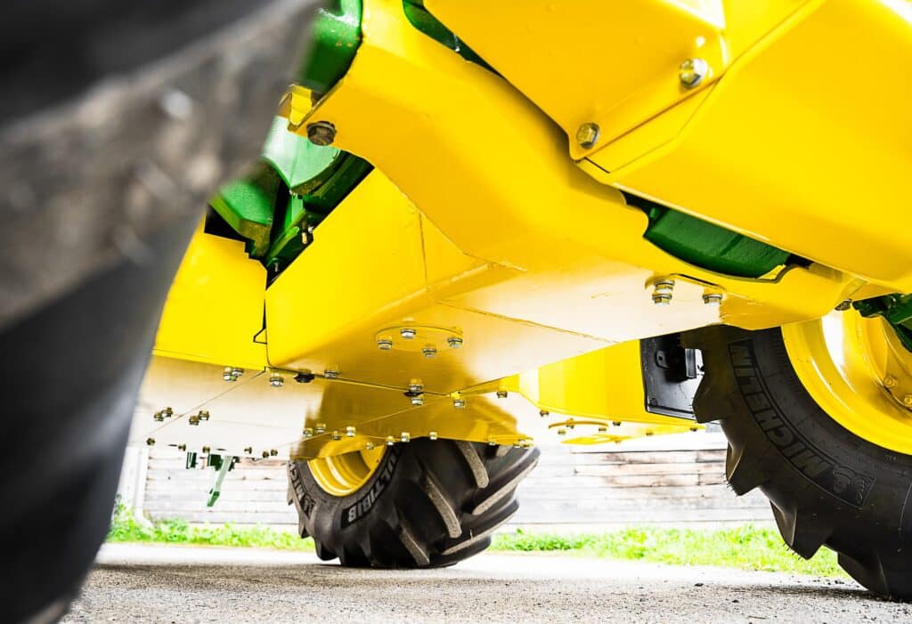 Unterbodenschutz Traktor Forstschutz JohnDeere