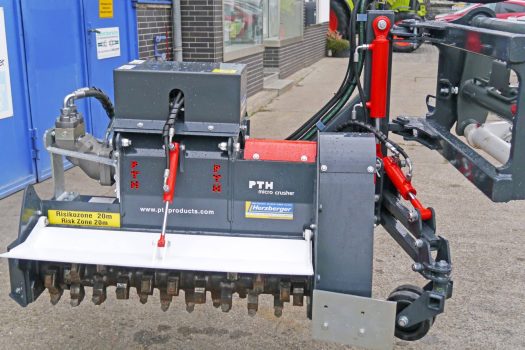 PTH Bankettfräse Hard shoulder milling machine Straßenrand Straßenbankett Bankettarbeiten