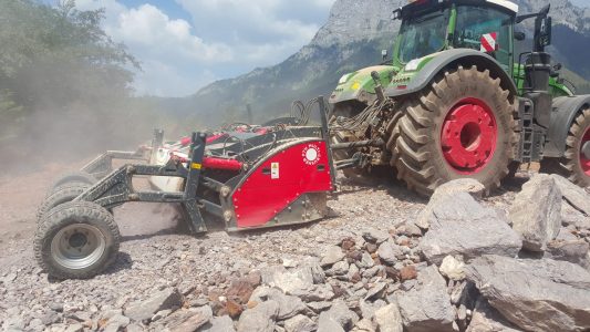 Fendt 1050 Erzberg rear view Multicrusher