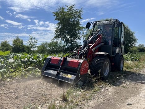 Weidemann Chargeuse sur pneus PTH MicroCrusher Multitalent Entretien des chemins Fraisage Mulching Broyeur