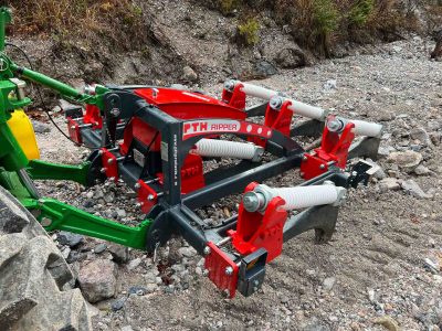 PTH Ripper in path construction Loosening path for stone cutter